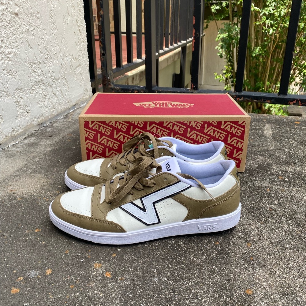 Vans Men's Tan and White Sneakers